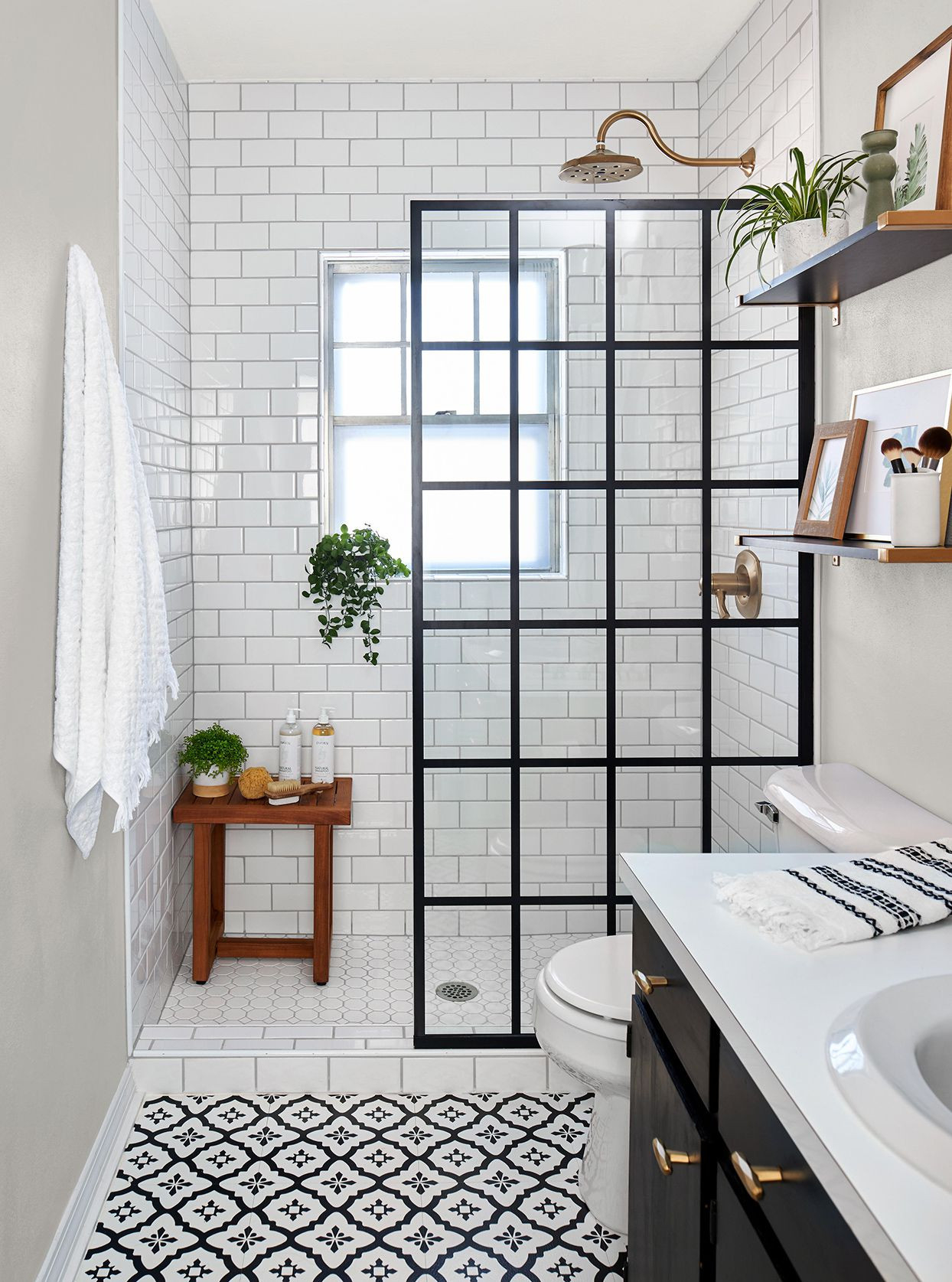 22 Stunning Walk-In Shower Ideas For Small Bathrooms